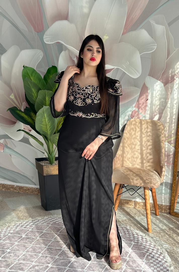Robe: Manar