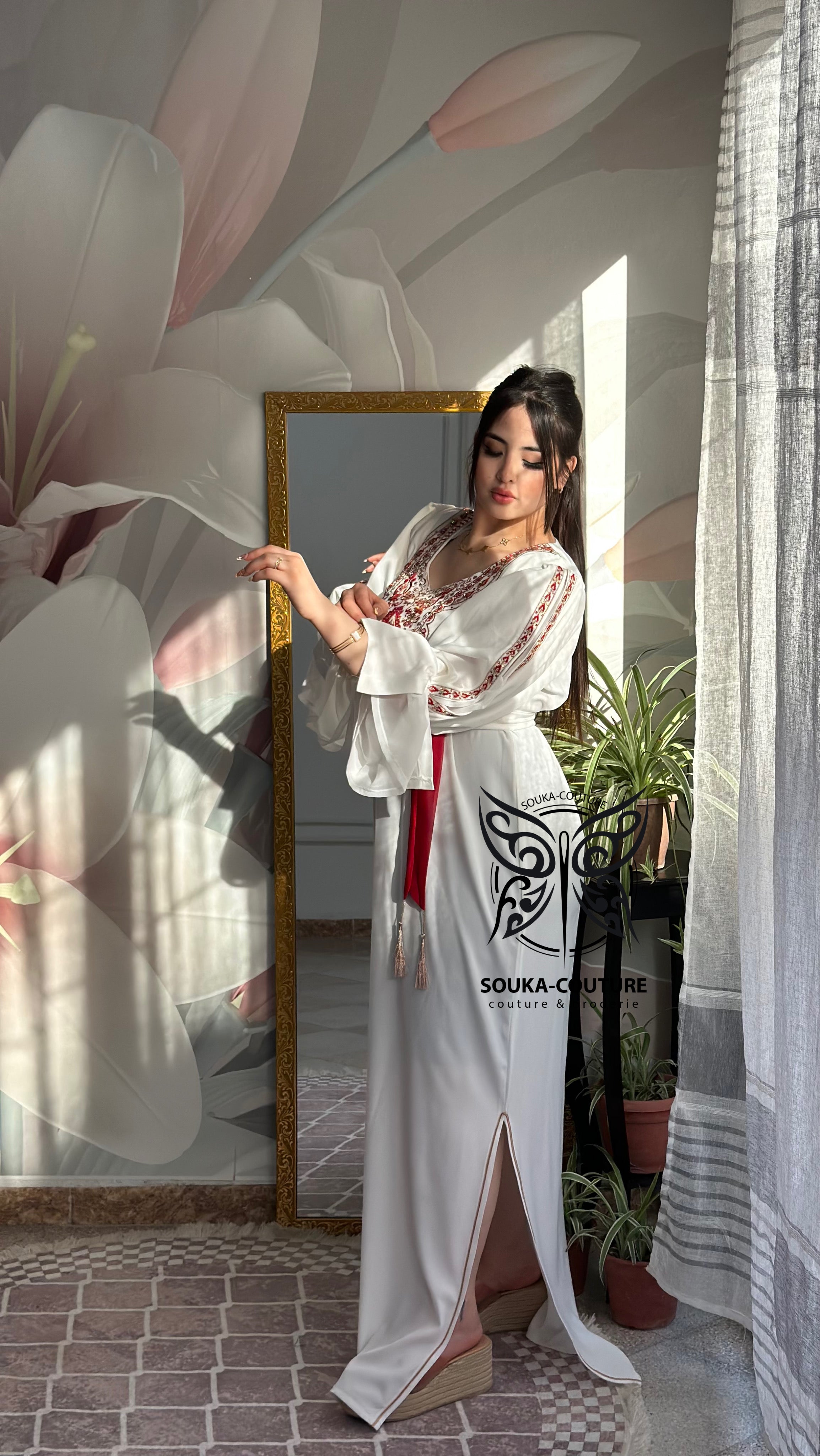 Robe: Amira