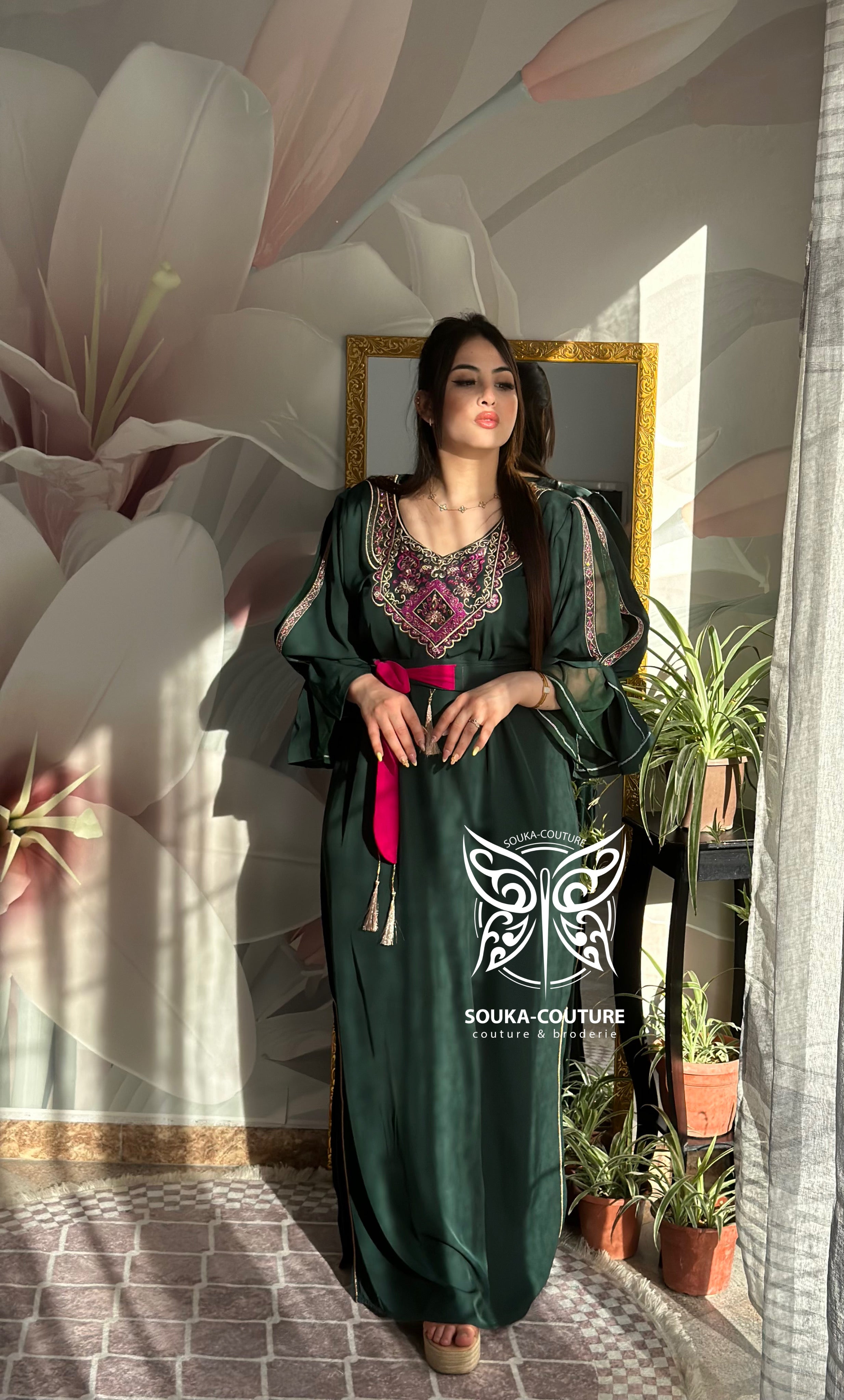 Robe: Amira
