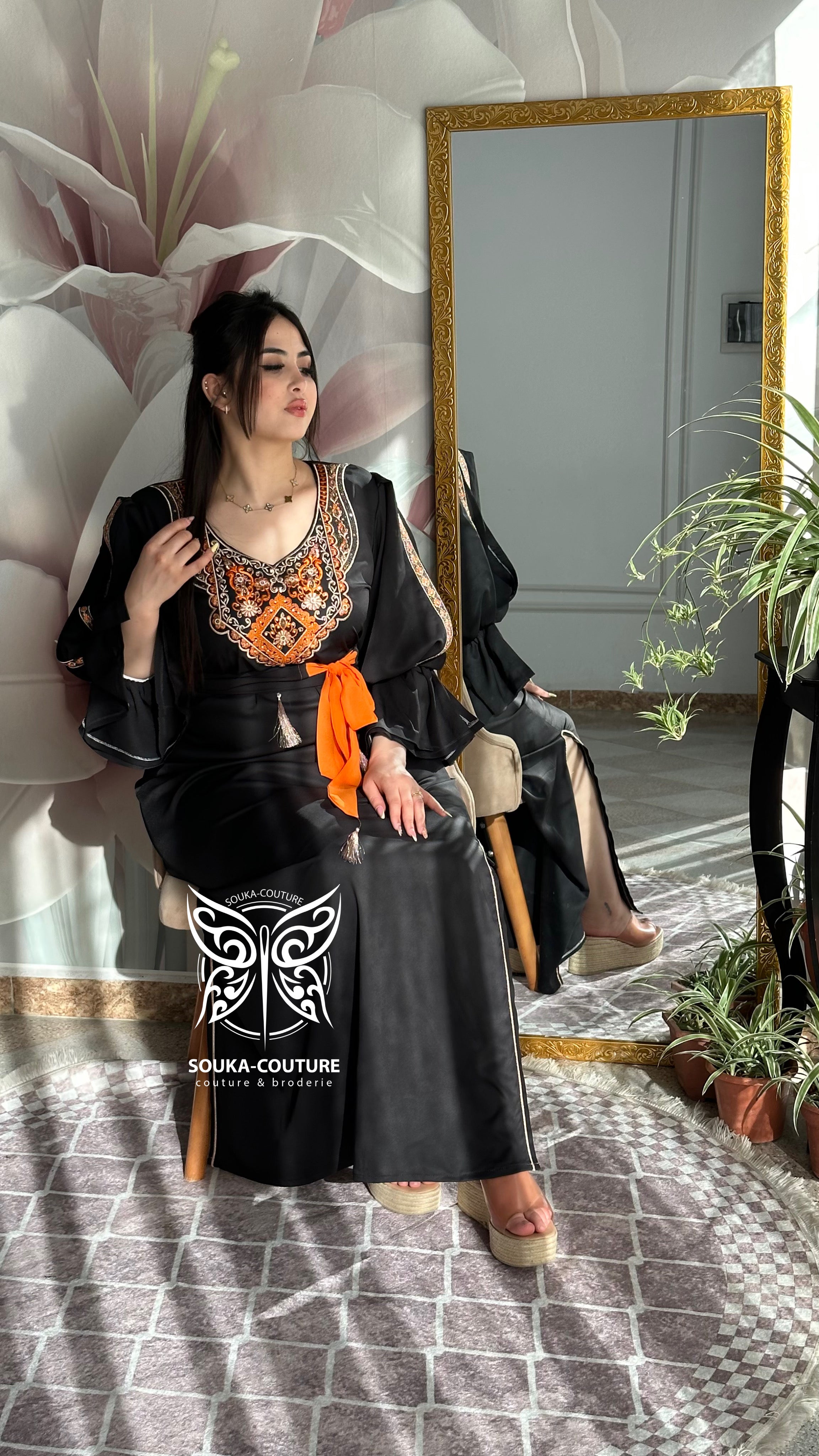 Robe: Amira