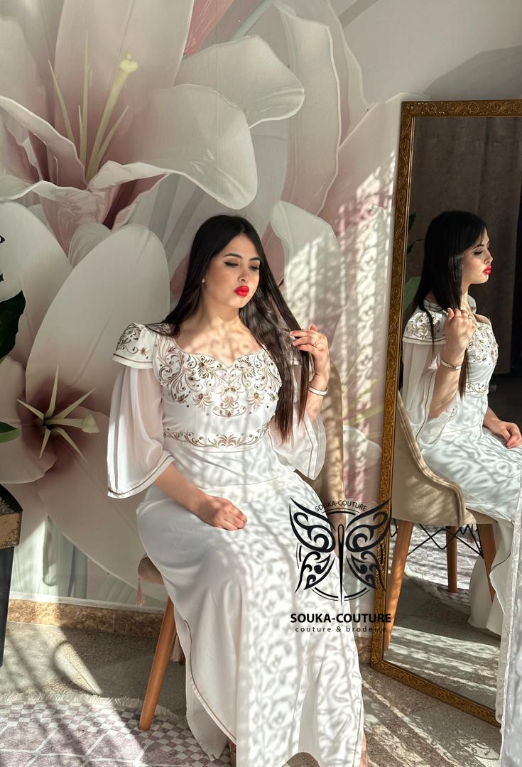 Robe: Manar